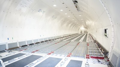 WestJet Cargo, B737-800BCF arrive à Calgary. (Groupe CNW/WESTJET, an Alberta Partnership)