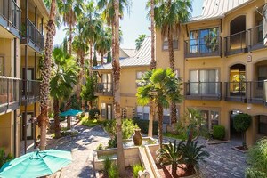 Hamilton Zanze Sells Multifamily Community in San Antonio Metro