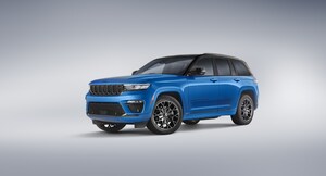 Jeep® Brand Debuts Grand Cherokee High Altitude 4xe in New Hydro Blue Exterior Color at 2022 New York International Auto Show