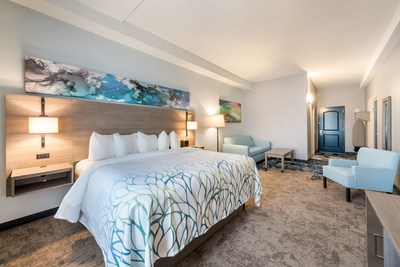 All 100 rooms at Costa Azul Suites – Virginia Beach by The Red Collection are very spacious suites, convenient for families, featuring either two queen beds, or one king bed.