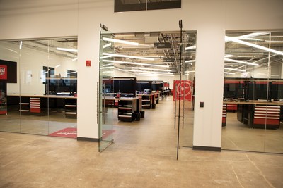 Employees have access to more than 10,000 sq-ft of lab space.