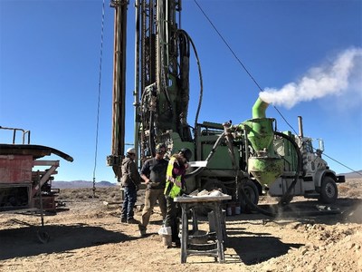 Drilling and sampling at Gemini at the site of GEM22-01 (CNW Group/Nevada Sunrise Gold Corporation)