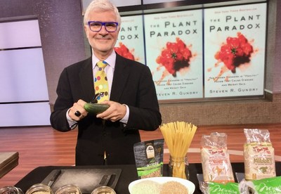 Dr. Gundry, author of The Plant Paradox, Longevity Paradox and six more health books, demonstrates how to remove lectins from a cucumber during a KTLA news segment.