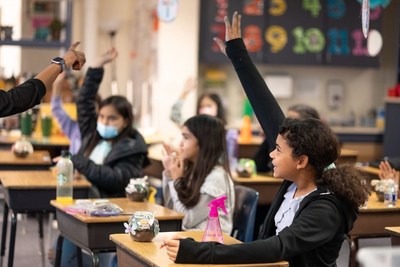 One of this year’s Good Neighbor Grantees, Pink Space Theory, works with local students in the classroom.