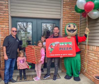 Metro-Detroit native wins an entire year of free Jet's Pizza.