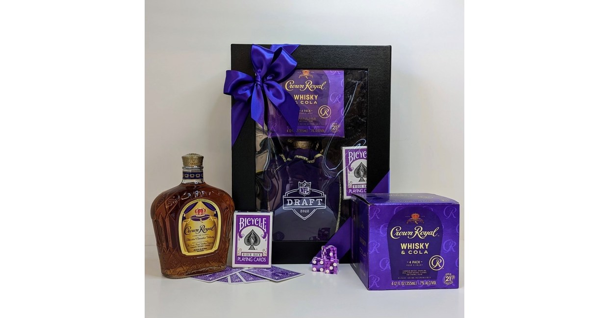 CROWN ROYAL CELEBRATES THE HOSTS THAT MAKE GAMEDAY GREAT THIS NFL SEASON!