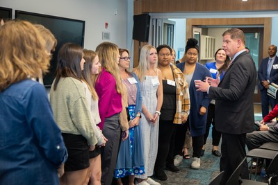 U.S. Secretary Walsh engages with Lorain County Community College's FlexFactor students.