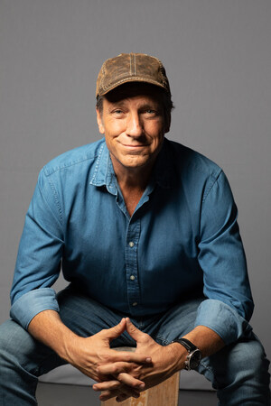 Mike Rowe to Keynote at Auto Glass Week™ 2022