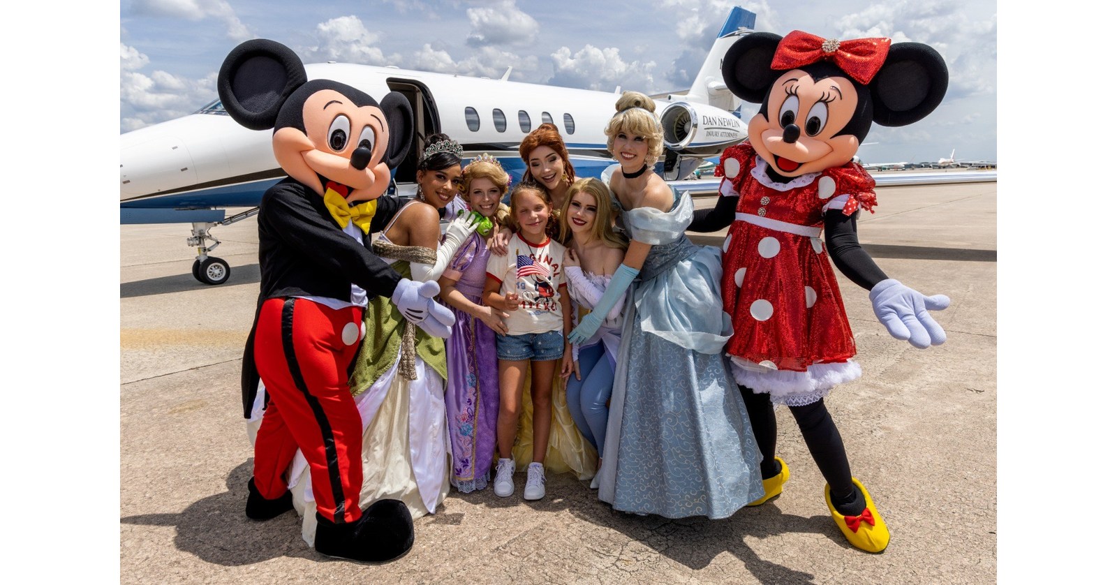 Attorney Dan Newlin Helps Ukrainian Mom and Daughter Escape War-Torn Country