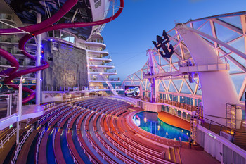 The iconic AquaTheater on Wonder of the Seas showcases high divers, slackliners, aerialists, acrobats and more in full-scale productions that combine performances across the air, water and stage. New show inTENse debuts the venue’s first all-female cast, as they light up the “stage” with deck-defying feats and cutting-edge technology, like a 3D flying system and larger-than-life projections.