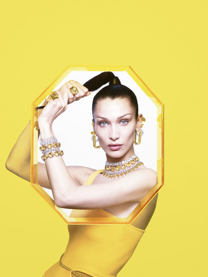 líder césped tenis Swarovski Announces Bella Hadid as the Face of its New Campaign