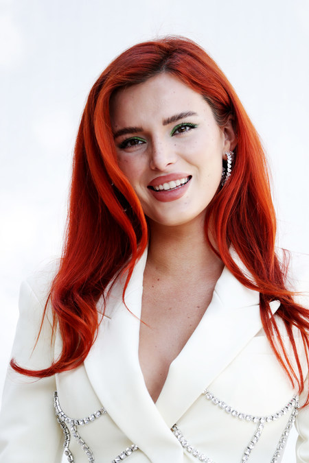 Bella Thorne Set To Star In Dark Comedy, The Trainer, Directed By Tony Kaye - Vimarsana News