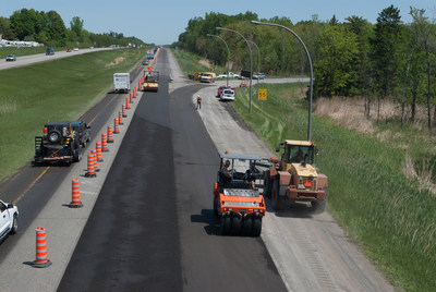 Pour Bitume Qubec, les dlais de dpart de centaines de chantiers engendreront pour chaque jour perdu des retards exponentiels coteux,  tous points de vue, sur le reste de la saison. (Groupe CNW/Bitume Qubec)