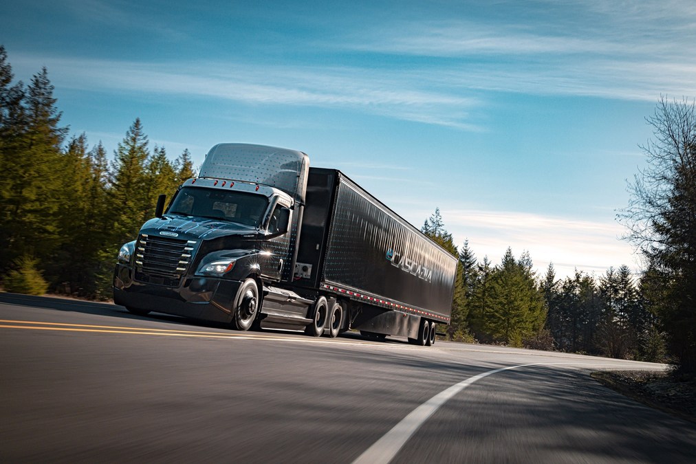 World remiere of the new battery electric Freightliner eCascadia - Vimarsana News