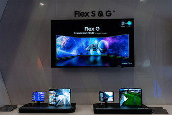 In the Flex OLED zone, various concept prototypes featuring flexible OLED are introduced In the Flex OLED zone, various concept prototypes featuring flexible OLED are introduced