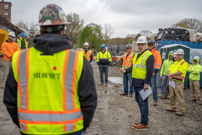 Shawmut Design and Construction CEO Les Hiscoe, joined by chief safety officer Shaun Carvalho, gives a Toolbox Talk.