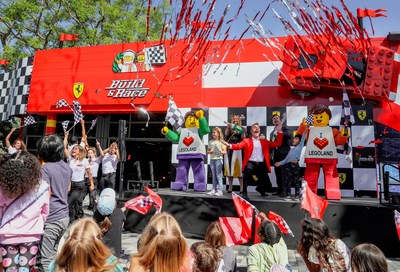 Día inaugural en LEGOLAND California para Ferrari "Build and Race" (PRNewsfoto/LEGOLAND California)