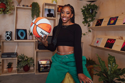 WNBA star, broadcaster and model Monique Billings is one of five new athletes to join Momento NFT to mint exclusive NFTs for fans and collectors.