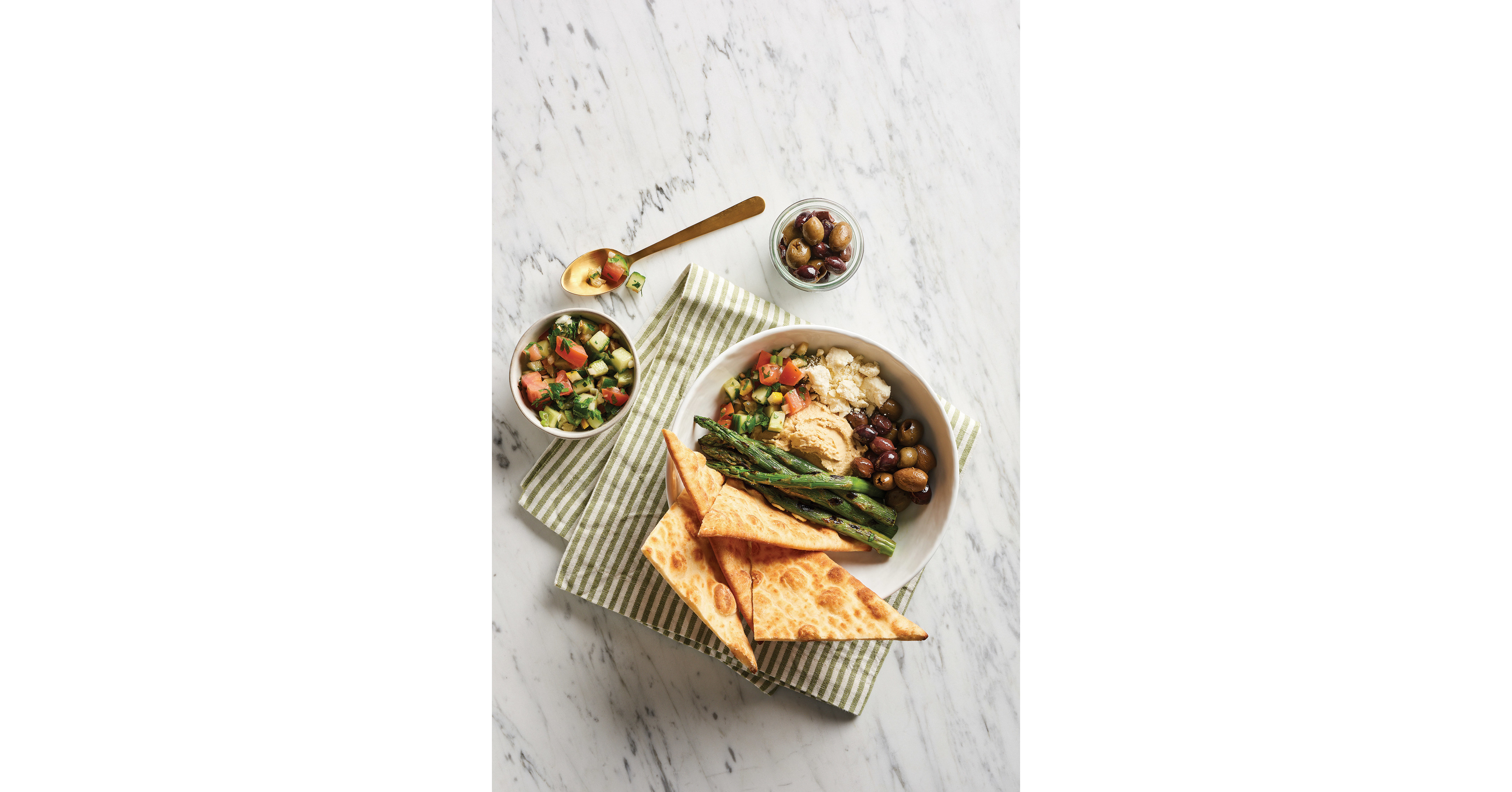 Dine Outdoors with Delicious Plant-Forward Dishes Dine Outdoors with Delicious Plant-Forward Dishes