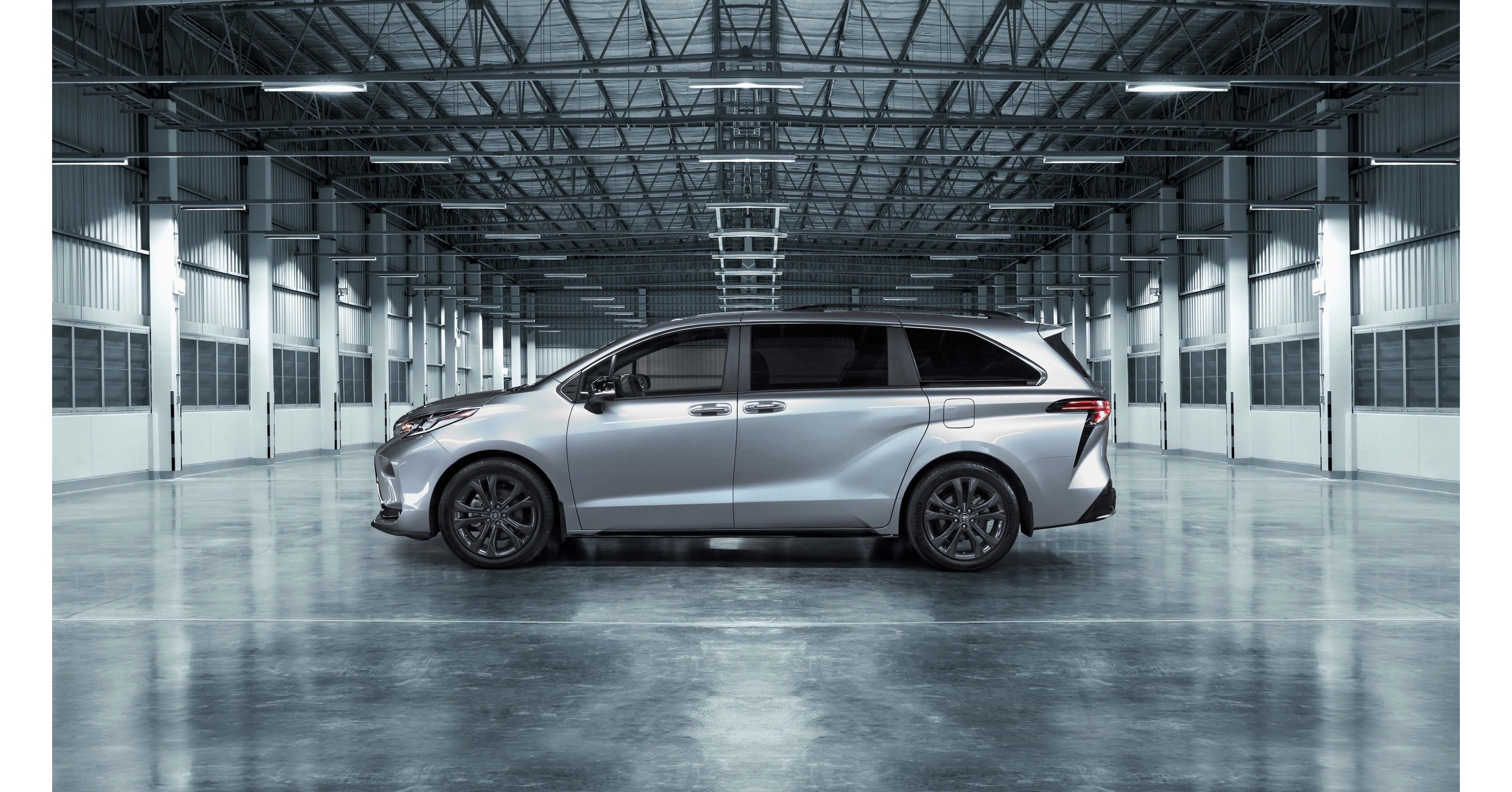 Toyota Marks 25th Anniversary of Sienna with Special Limited Edition