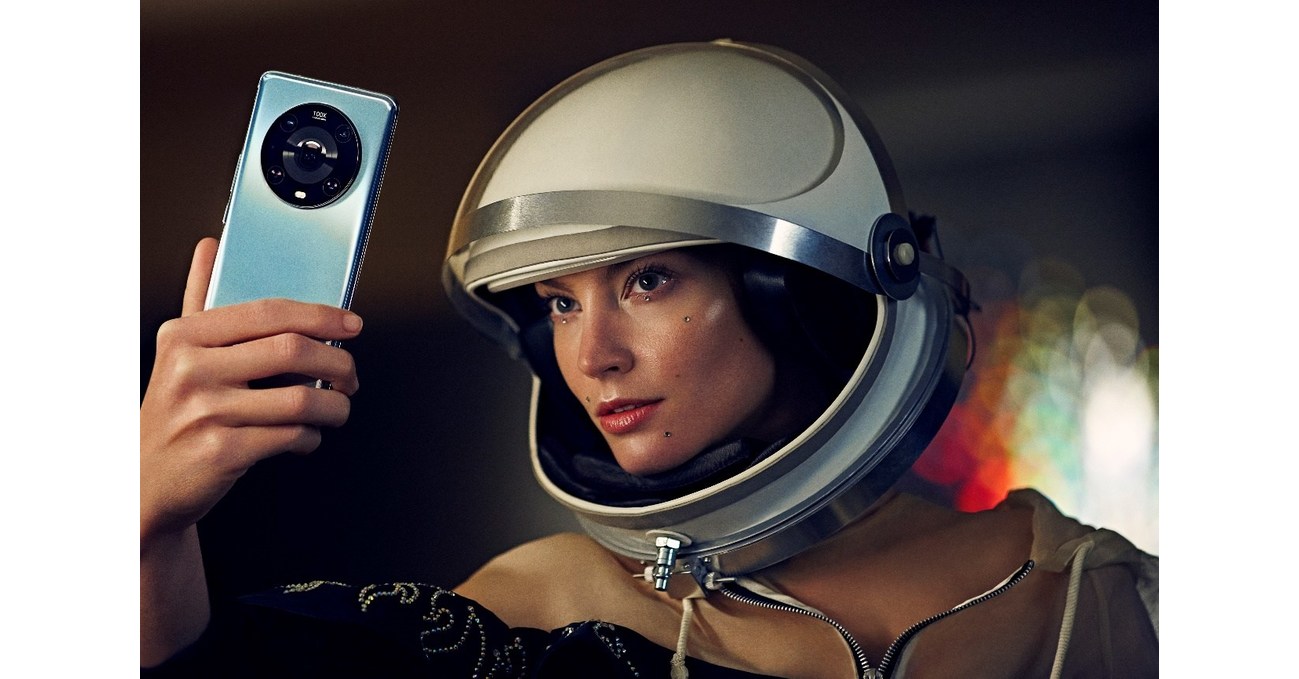 HONOR UND DER WELTBER&Uuml;HMTE K&Uuml;NSTLER EUGENIO RECUENCO MACHEN GEMEINSAM EINEN FILM MIT HONOR MAGIC4 PRO, UM DIE KRAFT DER MAGIE ZU UNTERSTREICHEN