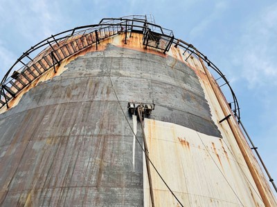 A storage tank hydroblasting robot | Image credit: RobotPlusPlus