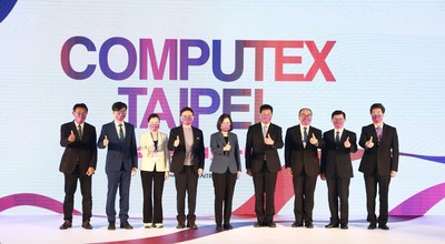 ?COMPUTEX Photo?From L-R Deputy Director General of Bureau of Foreign Trade G. J. Lee, Director General of Department of Industrial Technology Chyou-Huey Chiou, Minister of Economic Affairs Mei-Hua Wang, Chairman of Taiwan E