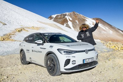 International adventure driver Rainer Zietlow piloted the Volkswagen ID.4 GTX crossover equipped with Tenneco’s Monroe Intelligent Suspension® CVSAe technology up the South American stratovolcano Cerro Uturuncu to reach an elevation of 5,816 meters (19,081 feet), establishing the Guinness World Record for the highest elevation achieved in an all-electric passenger vehicle.