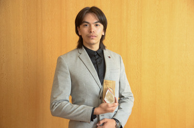 Saali Kuata, laurat du prix Jeunesse autochtone, des prix Reconnaissance jeunesse du Qubec. (Groupe CNW/Cabinet du premier ministre)
