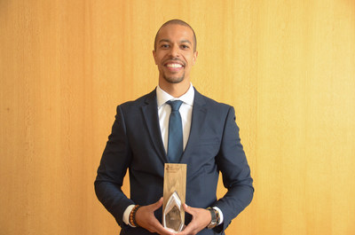 Sidi Ba, laurat du prix Coup de coeur, des prix Reconnaissance jeunesse du Qubec. (Groupe CNW/Cabinet du premier ministre)