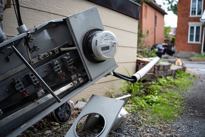 Hydro Ottawa encourages homeowners to reach out about damaged electrical equipment (CNW Group/Hydro Ottawa Holding Inc.)