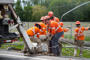 Public Service Announcement - 600 skilled field workers dispersed across the city to restore remaining 29,000 customers - 3:00 PM UPDATE