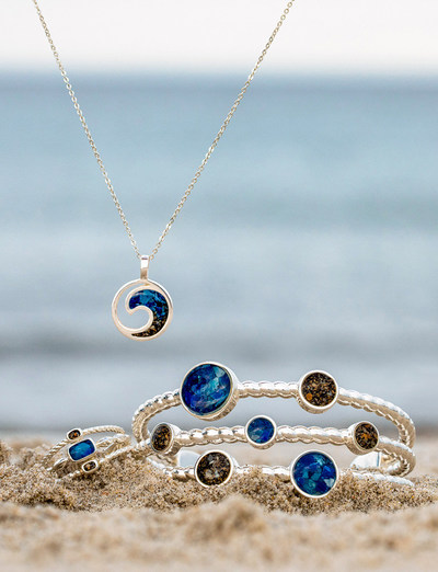 Dune Jewelry & Co. is proud to collaborate with 4ocean on a collection of fine sterling silver jewelry handcrafted with certified 4ocean Plastic and authentic, ethically sourced sands & shells to remind us that now, more than ever, we must take action to preserve and protect our oceans.