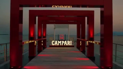 At this year’s 75th Festival de Cannes, Official Partner Campari showed how great stories lie beyond the usual: at each Campari event, media interview and aperitif moment guests were invited to become the protagonist of their own great story and play their part in the brand’s cinema legacy.