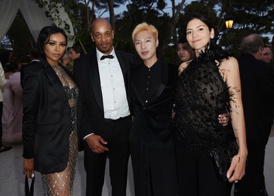 Kat Graham, Martin Ngongo, Jelenew Creative Director Di Liu, Schanel Bakkouche on the 28th amfAR Gala Cannes（Kat Graham is the first from the left, Martin Ngongo is the second from the left, Di Liu is the second from the right, Schanel Bakkouche is the first from the right)