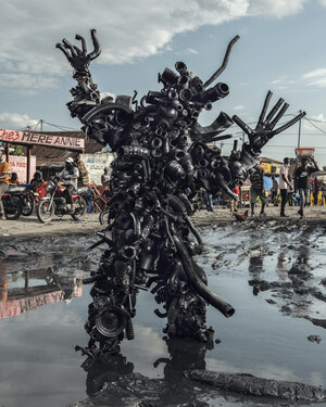 "Trash Mask" Portraits Highlight the Mineral-Garbage Exploitation Cycle of the Congolese People