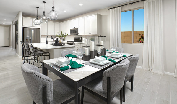 Kitchen and dining table in Emerald plan