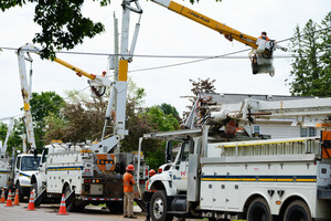 Public Service Announcement - Hydro Ottawa reminds residents to keep crews safe - 4:00 PM UPDATE