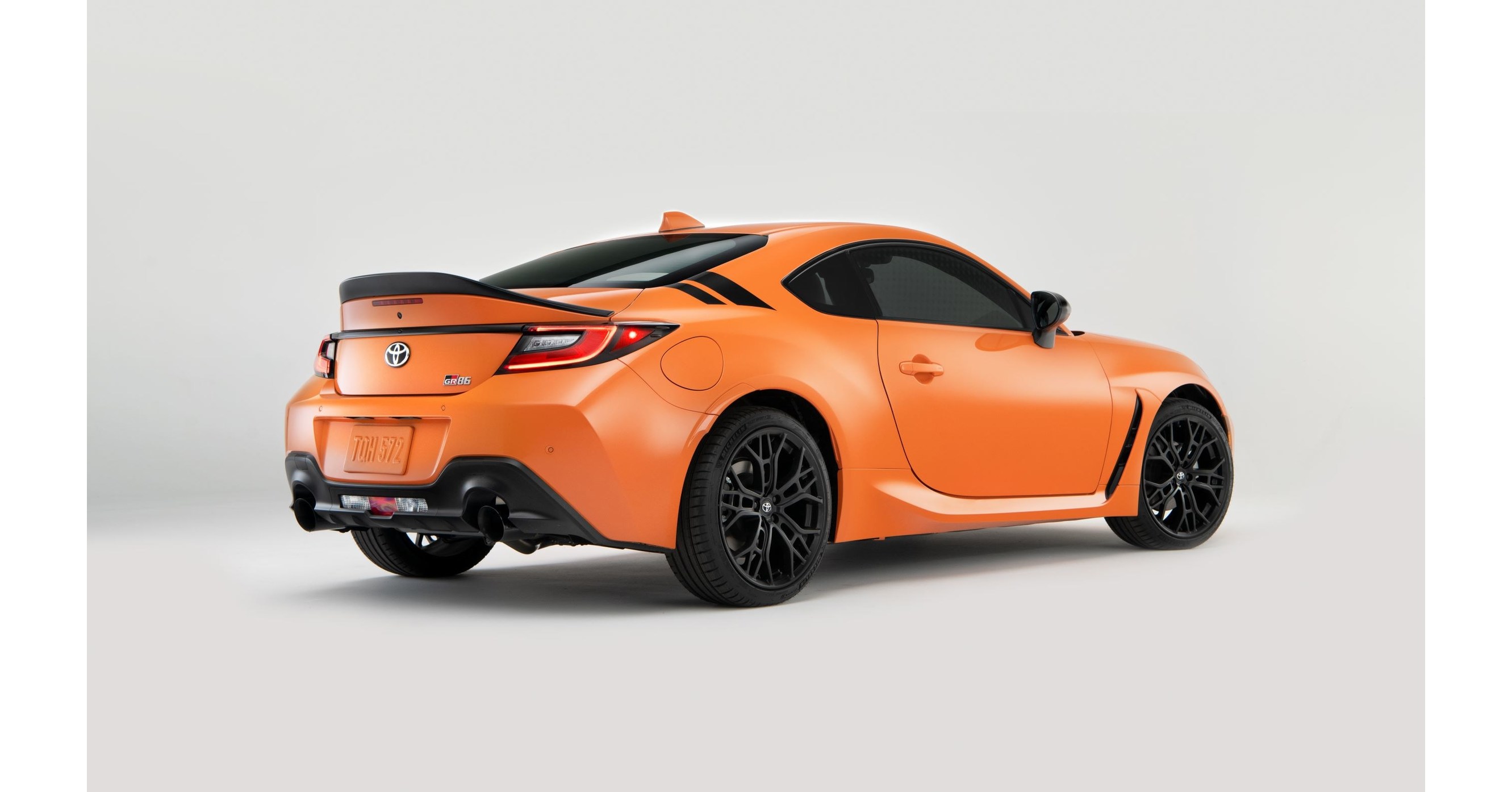 Toyota Celebrates the Pure Sports Car with 2023 GR86 Special Edition