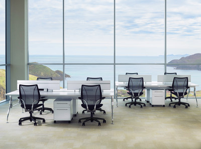 Liberty Ocean adheres to the Liberty chair’s cutting-edge design, while building on its Net Positive impact – incorporating nearly two lbs. of recycled fishing net in each chair. Seamless functionality allows it to adjust instantly to each unique user in any position, no knobs or levers needed. Photo credit: Humanscale