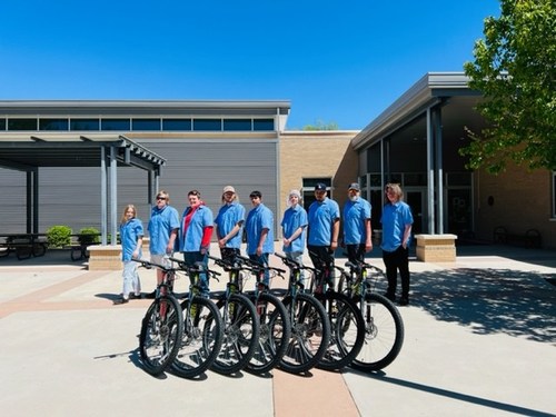 One of the 2022 Project Bike Tech graduating classes from Vista Charter School in Montrose Colorado. Project Bike Tech classrooms graduated over 700 students this year in 24 schools over 9 states.