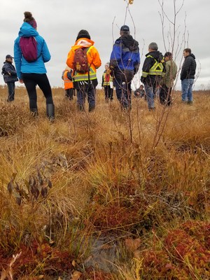 Peatland Ecology Research Group students (Photo credit: CSPMA) (CNW Group/DUCKS UNLIMITED CANADA)