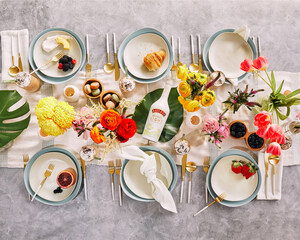 YOUR SPRING SOIREE JUST GOT A STYLISH (AND DELICIOUS) UPGRADE WITH TABLESCAPES BY BAILEYS DELICIOUSLY LIGHT AND SOCIAL STUDIES