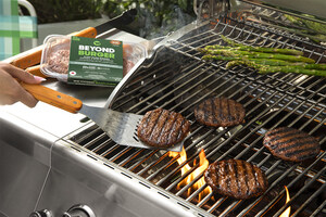 GET READY FOR SUMMER GRILLING SEASON WITH THE NEWEST VERSION OF THE BEYOND BURGER® AND BEYOND BEEF® TO CANADA, NOW EVEN JUICIER