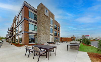 The Vantage Naperville Exterior. Photos Provided by MZ Capital Partners.