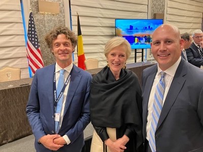 The partnership was officially signed in Atlanta during Princess Astrid's trade tour of the United States. (left) Kristoff Van Rattinghe, Sensolus CEO, Princess Astrid of Belgium (middle), and Erik Frank, Tosca CEO (right)