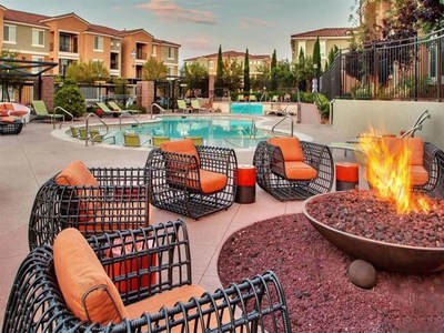 San Francisco-based real estate investment firm Hamilton Zanze has sold the Miro at the Parc apartment community located in the Henderson/Green Valley submarket of Las Vegas, Nevada.