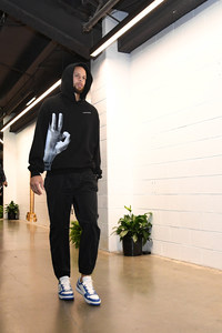 The scoop on Steph Curry's Hebrew hoodie at Game 4