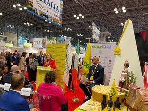 Filiera Italia and Coldiretti inaugurate "the authentic Italian Food System" booth at Fancy Food in New York