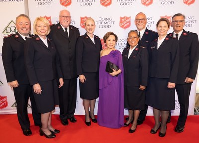 Priscilla Hunt (c.) at the Sally Awards with The Salvation Army officers, June 10, 2022<br />
(KLK Photography, courtesy of The Salvation Army)